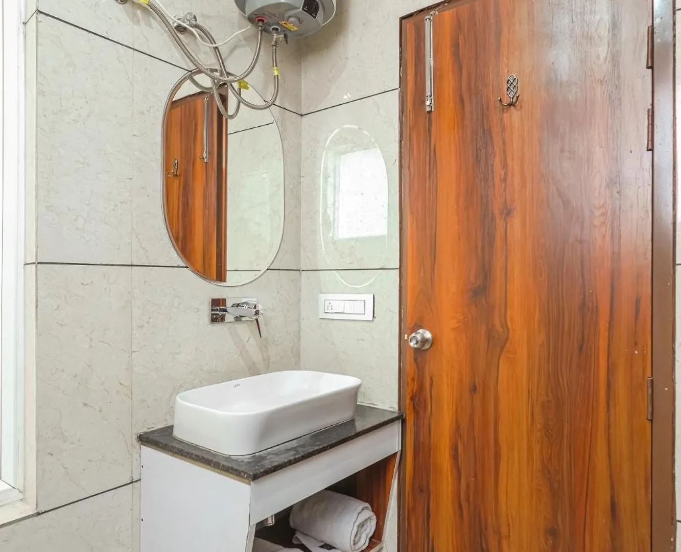Hotel Fiora Inn Chandigarh Zirakpur