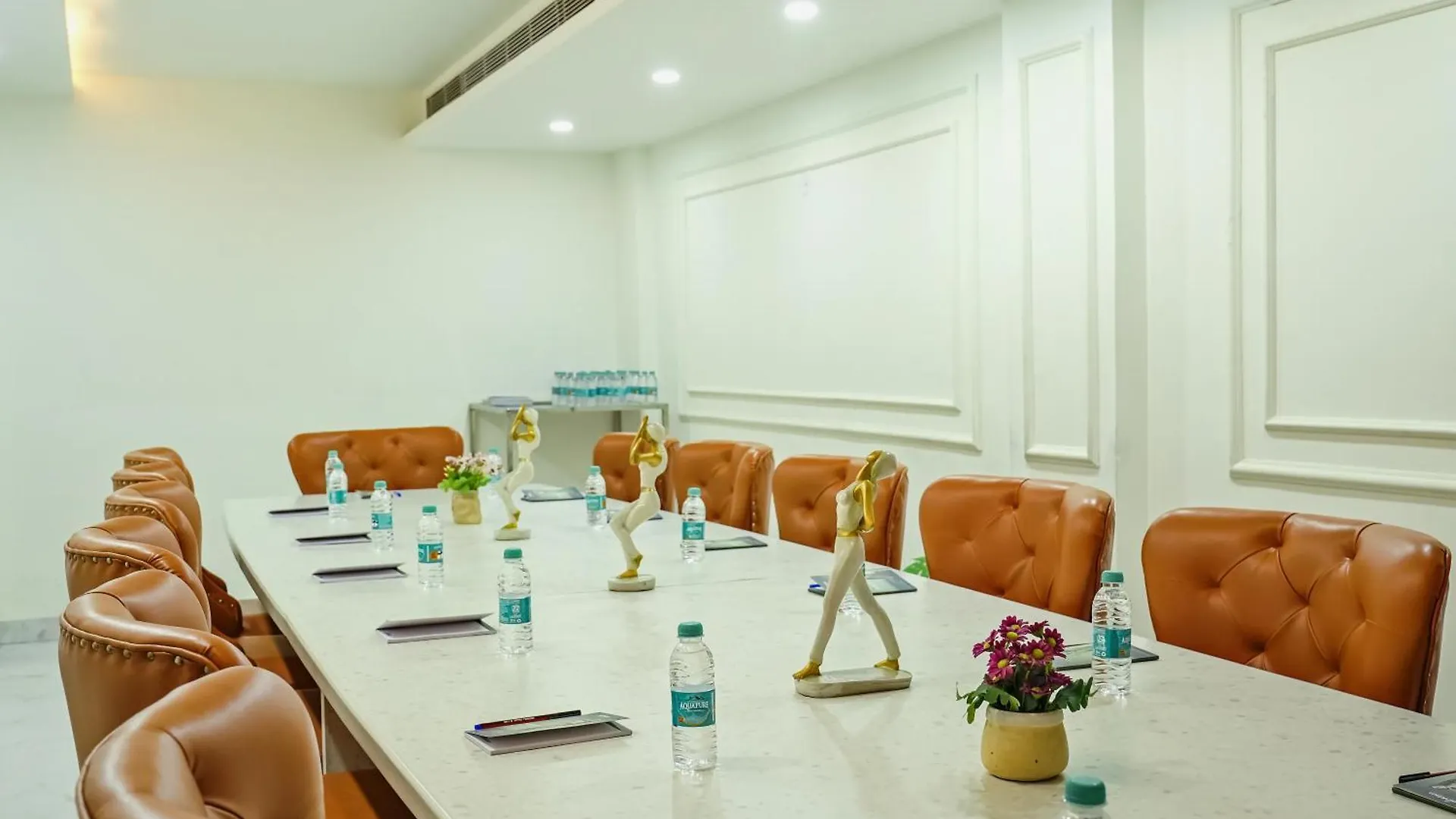 ***  Hotel Fiora Inn Chandigarh Zirakpur הודו