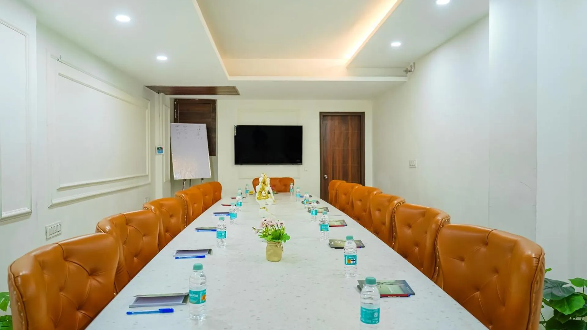 Hotel Fiora Inn Chandigarh Zirakpur 3*,